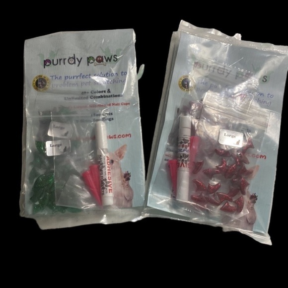 39 glitter green and 40 glitter red Large Purrdy paws nail caps - Picture 3 of 10